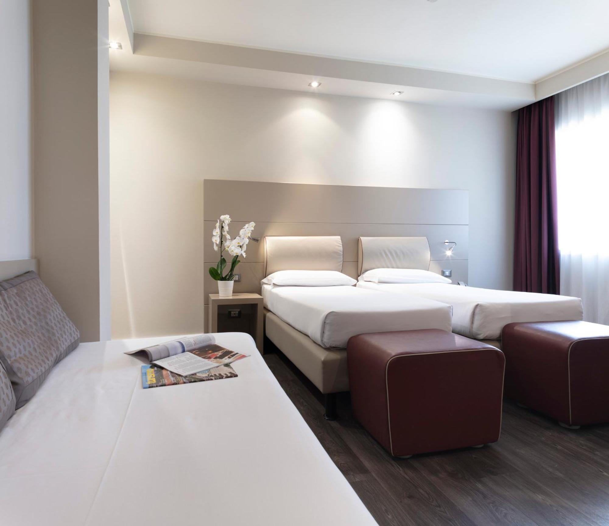Classic Triple Room,1433478757:JPEG